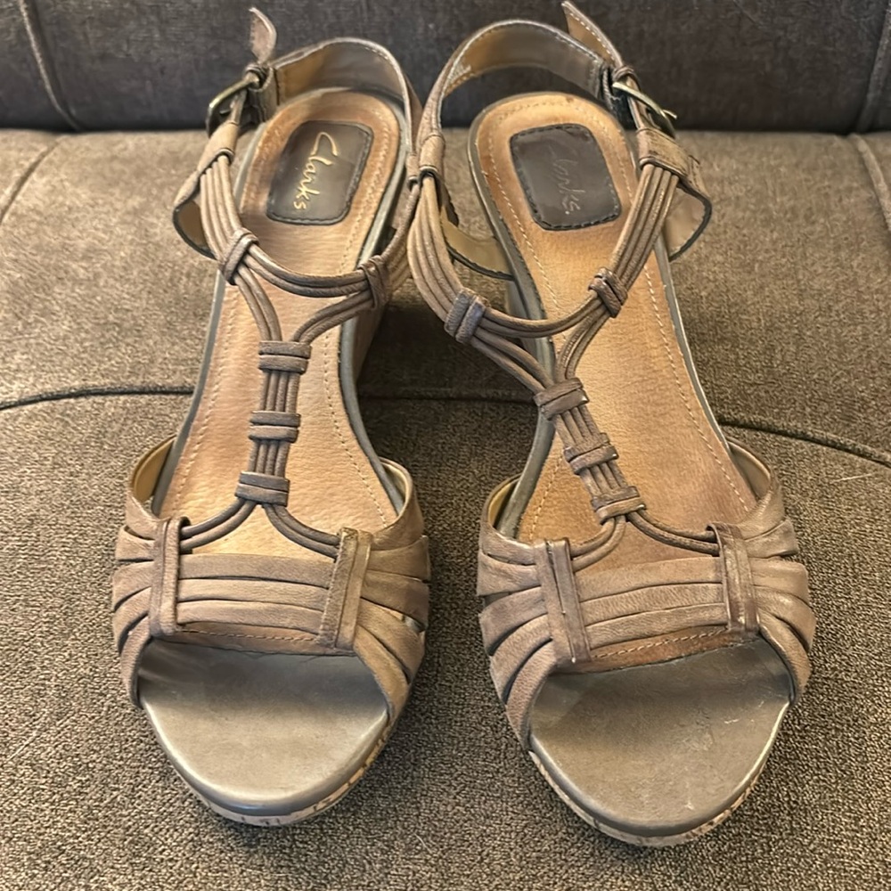 Clark’s wedge sandals 7.5